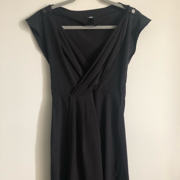 Black mini-dress - Picture 1 of 5